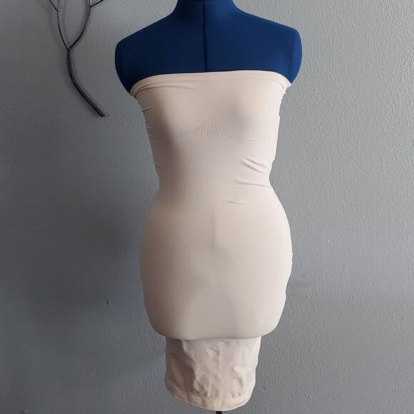 Victoria's Secret Nude Strapless Tube Shapewear Body Shaper Dress Large - Picture 1 of 6